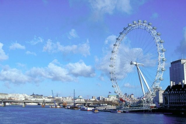 La London Eye diventa un albergo: suite nelle capsule della più famosa ruota panoramica