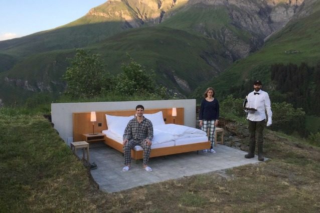 Benvenuti al Null Stern Hotel, il primo albergo al mondo senza pareti né soffitti