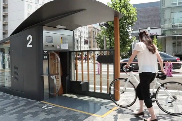 ECO cycle: a Tokyo il parcheggio per le bici è verticale