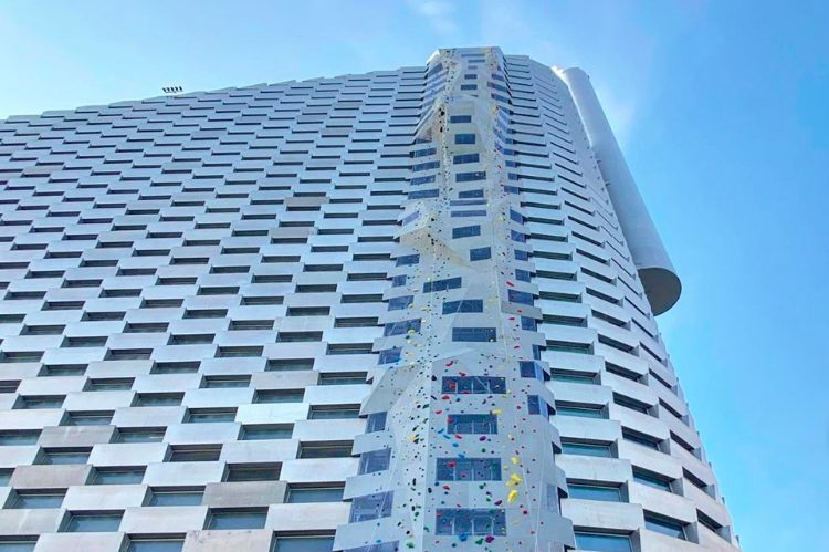 CopenHill, la parete di arrampicata più alta del mondo