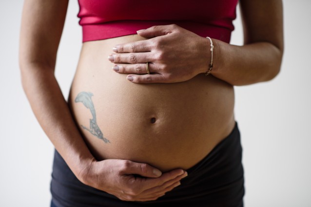 Alimentazione in gravidanza: i cibi da evitare nei nove mesi di gestazione