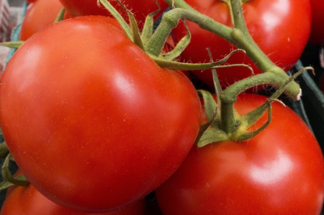 I 10 cibi che solitamente mangiamo nel modo sbagliato (FOTO)