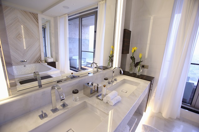 Come pulire le piastrelle del bagno in modo semplice e veloce Muffa come pulirla
