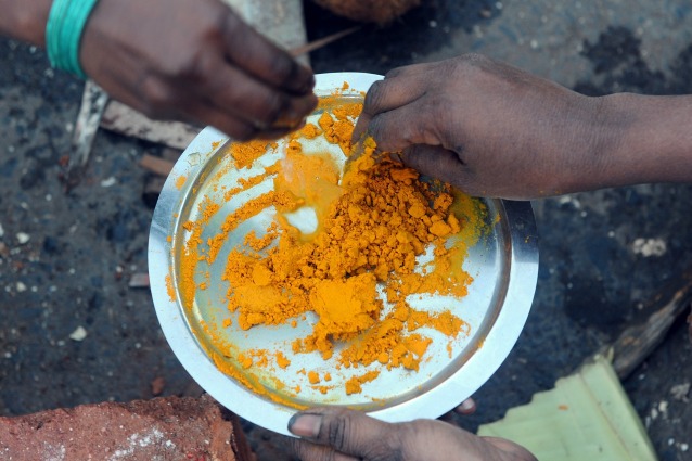 Curcuma: proprietà benefiche, usi e controindicazioni