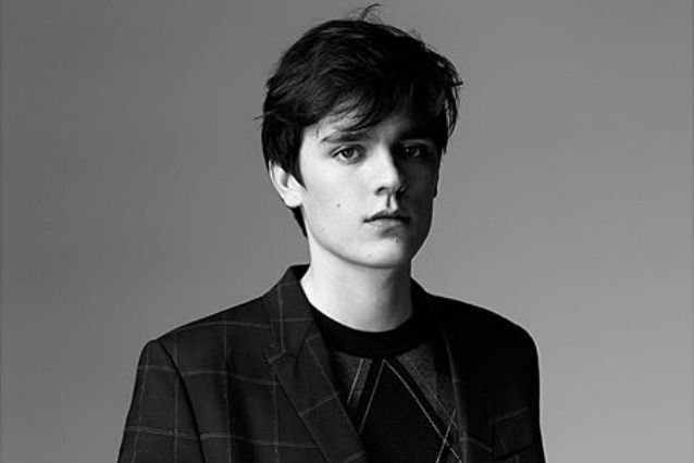 Alain-Fabien Delon ripercorre le orme del padre e diventa testimonial Dior