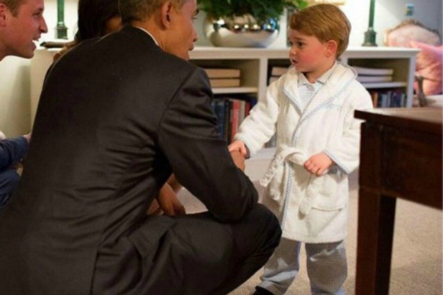 La vestaglia del principe George è sold out dopo la foto con Obama