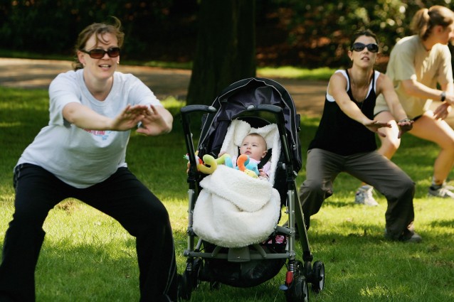 Ginnastica per mamme: gli esercizi da praticare con il neonato