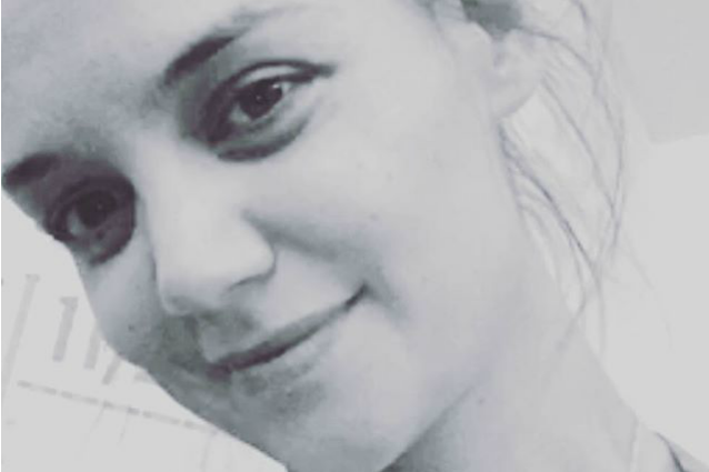 Katie Holmes senza trucco su Instagram: anche al naturale è bellissima