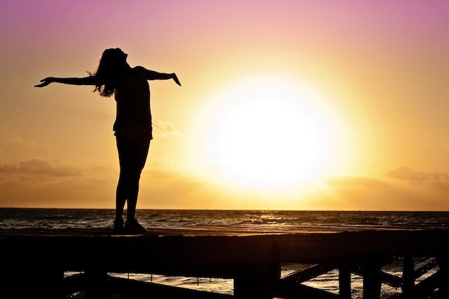 La rivincita dei single: secondo la scienza sono loro i più felici