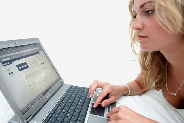Oroscopo: come si comporta ogni segno zodiacale sui social