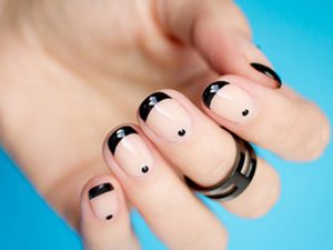 Le Unghie Della Settimana La French Manicure Colorata Foto