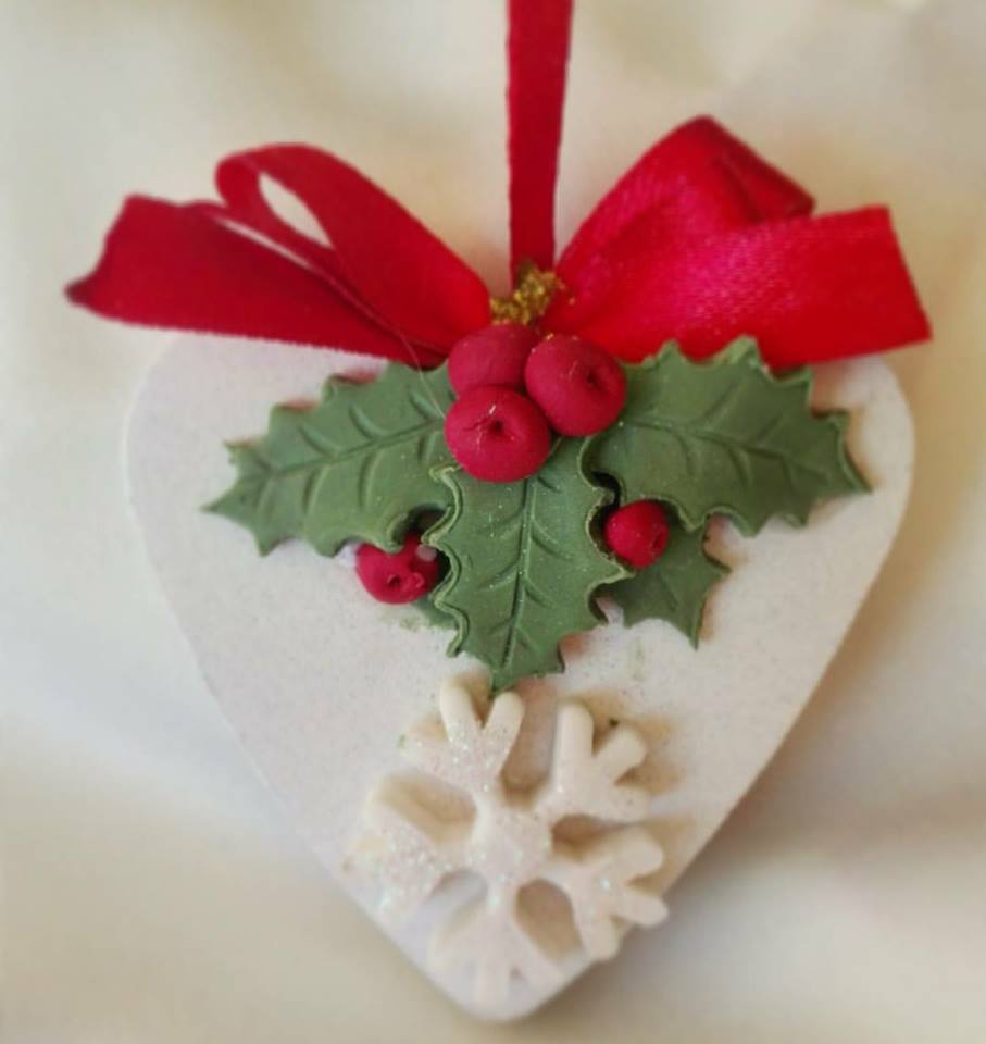 Decorazioni natalizie con la pasta di mais: idee per addobbi e ... Decorazioni per l albero di natale fai da te