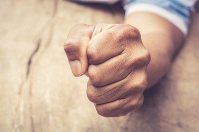 Che personalità hai? Lo rivela il modo in cui chiudi il pugno