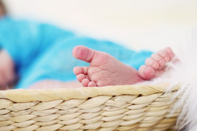 Ha vissuto solo 41 giorni ma ha salvato due vite: Theo è il donatore più piccolo al mondo