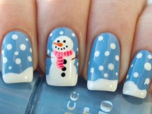 Le unghie della settimana: la nail art con il pupazzo di neve