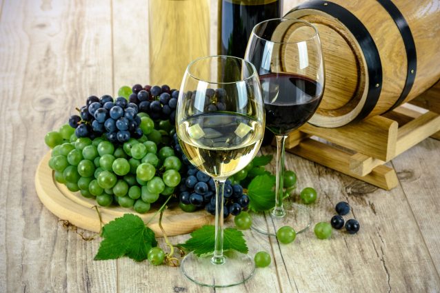 Bere vino potrebbe aiutare a perdere peso: ecco perché