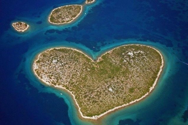 Galesnjak, l'isola a forma di cuore spopola a San Valentino