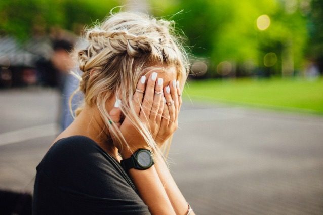 7 cose che succedono al corpo quando qualcuno ci spezza il cuore