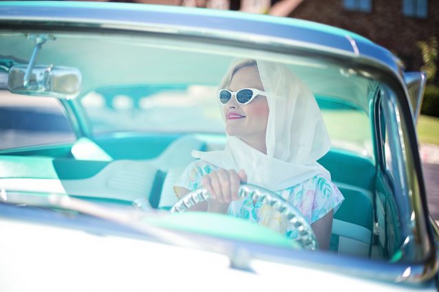 Donne al volante? Migliori degli uomini, fanno meno incidenti