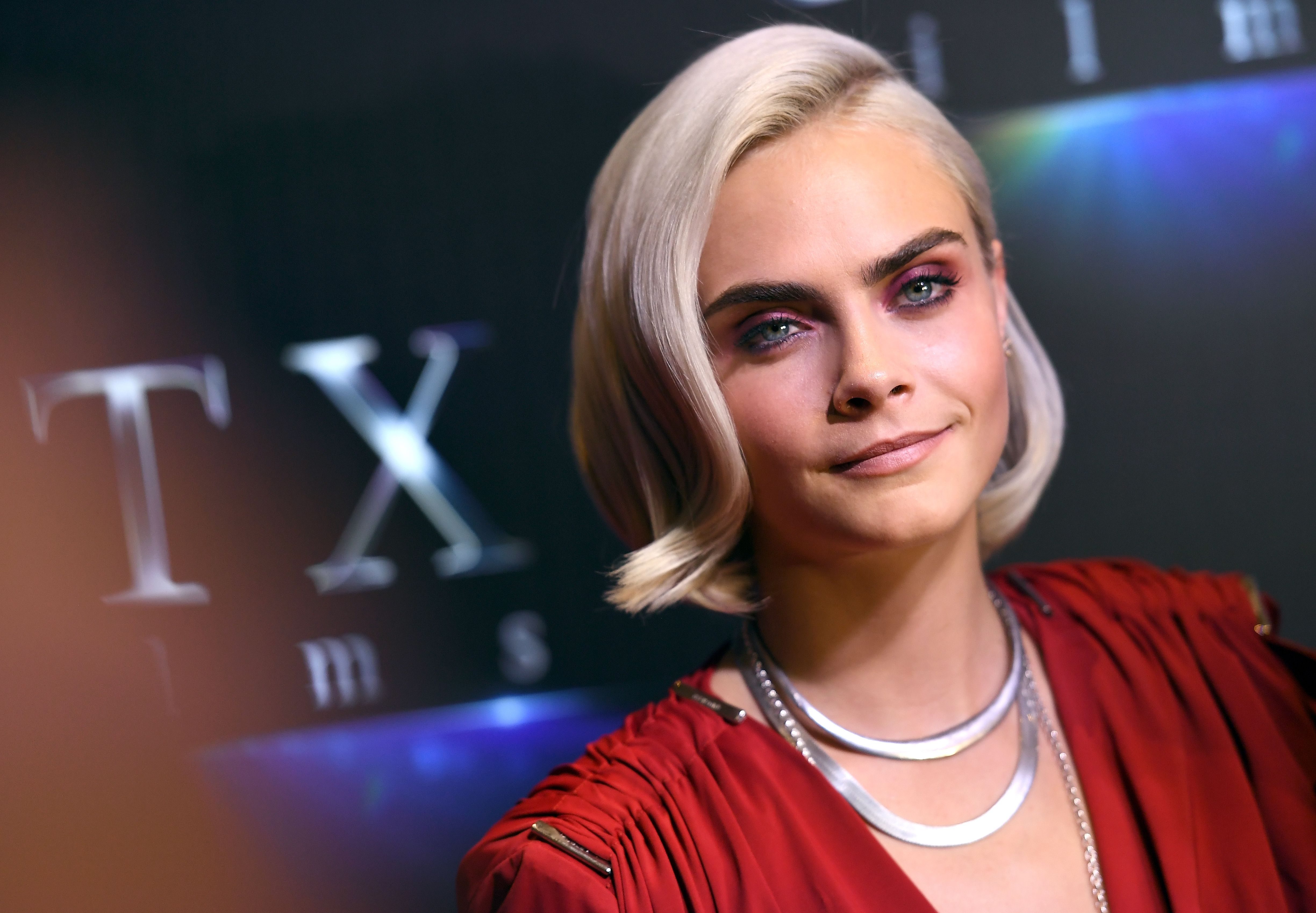 Taglio Radicale Per Cara Delevigne Capelli A Zero E Scalpo In Mostra 