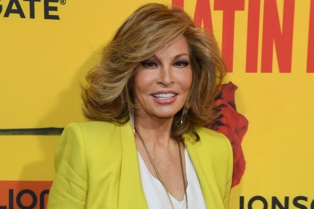 Ha 76 anni ma ne dimostra 20 in meno, ecco come si mantiene giovane Raquel Welch
