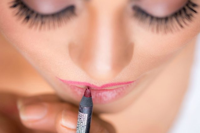 Vuoi sapere qual è il colore di rossetto perfetto per te? Basta guardare i capezzoli