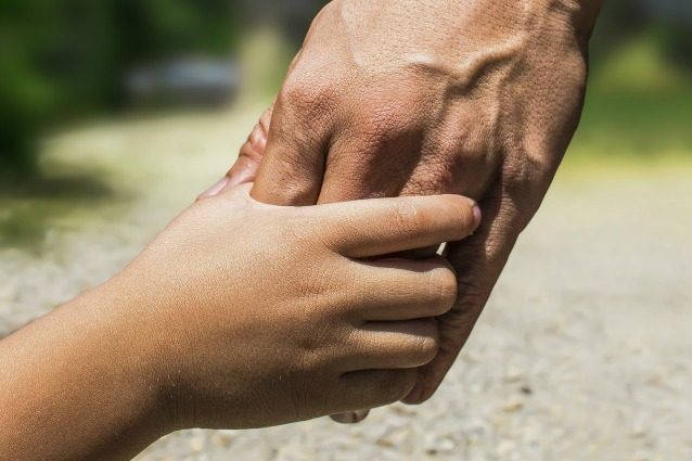 A 5 anni ha un avvelenamento da salmonella: la vacanza da sogno diventa un incubo