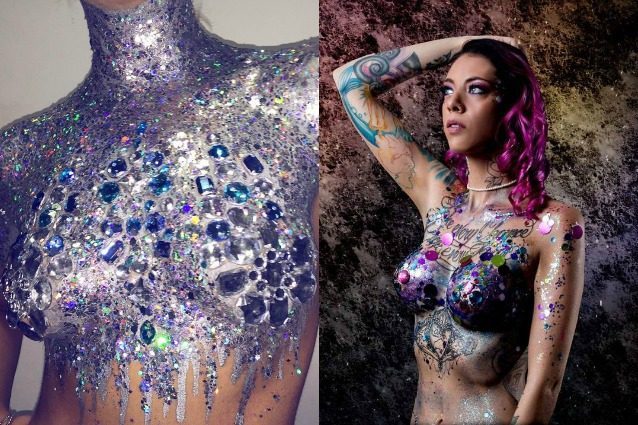 Disco tits: ricoprire il seno di glitter è la nuova moda beauty dell'estate