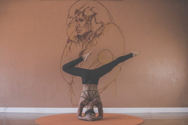 Iyengar yoga, l'allenamento per raggiungere la stabilità fisica ed emotiva