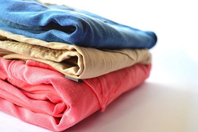 Come fare la piega ai pantaloni: la mini guida per fare l'orlo alla perfezione