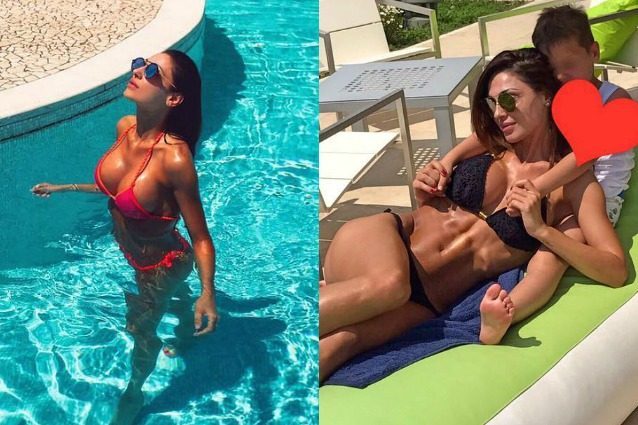 Anna Tatangelo in costume infiamma i social: la cantante sceglie solo bikini striminziti
