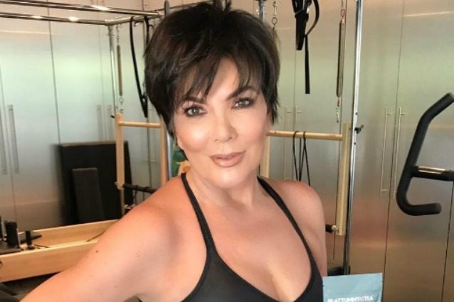 Ha 61 anni ma ne dimostra 20 in meno: i segreti di Kris Jenner, la madre di Kim Kardashian