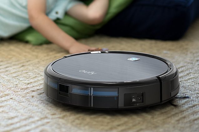 Robot aspirapolvere, uno dei modelli in vendita a 154 euro.