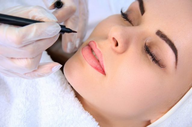 Trucco permanente: come funziona, durata, costi e controindicazioni