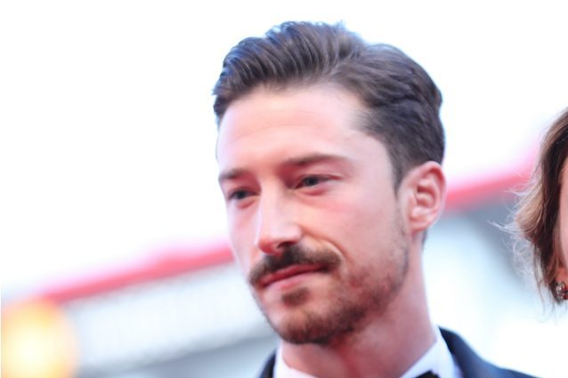 Tutte pazze di Pier Francesco, il fratello di Maria Elena Boschi è il più bello di Venezia