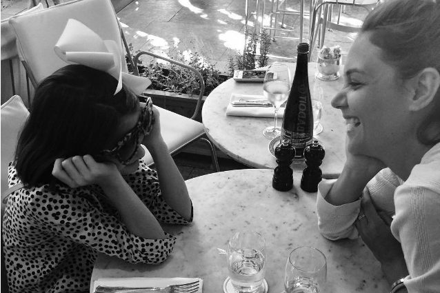 Katie Holmes mamma amorevole: foto dolci in compagnia di Suri
