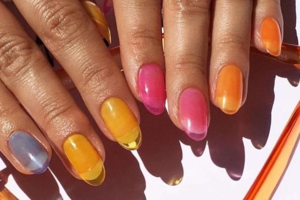 Jelly Nails La Manicure Estiva Che Si Ispira Ai Sandaletti Di Gomma