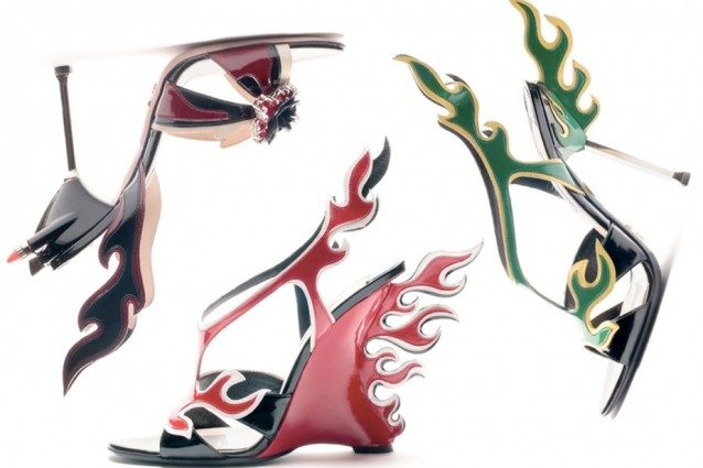 Alcuni dei sandali con fiamme della collezione P/E 2012 di Prada