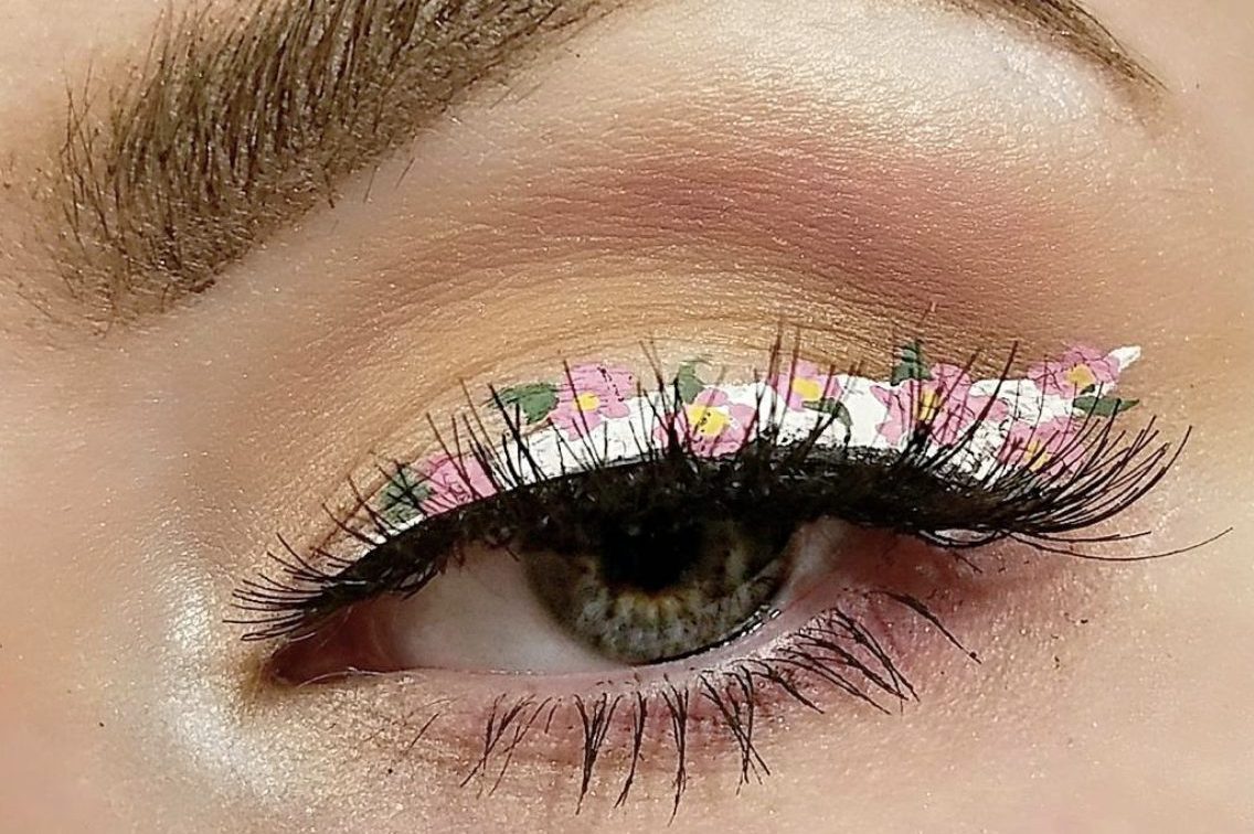 Flower eyeliner come portare la primavera in casa e sui propri occhi