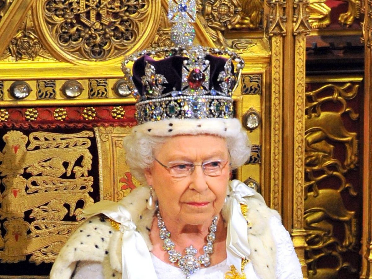 Quanto Costa La Corona Della Regina Elisabetta