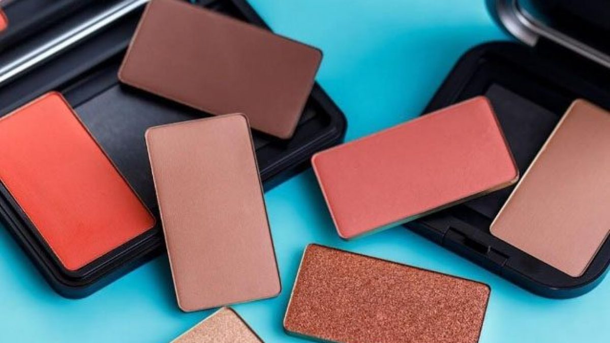 MAKE UP FOR EVER – Artist Face Color