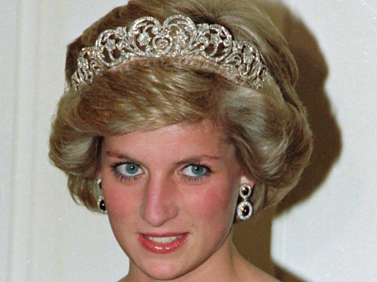 Tiara da sposa con perle e cristalli, corona da regina con strass, accessori per capelli da sposa, copricapo da sposa, quinceanera, rampicante per capelli, festa di compleanno - Italia