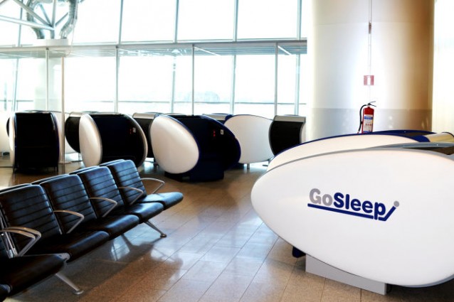In Europa l'innovativa capsula-letto per dormire in aeroporto (FOTO)