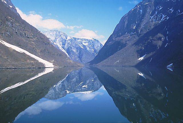 Sognefjord, Norvegia (Foto da Wikipedia).
