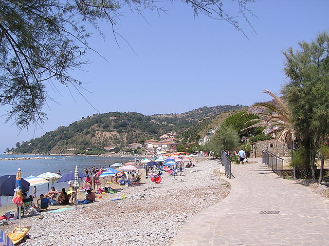 Spiaggia di Pioppi (Pollica) – Foto Wikipedia