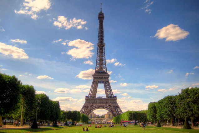Non ho mai sentito nessuno dire "Per carità, non andare sulla Torre Eiffel!"