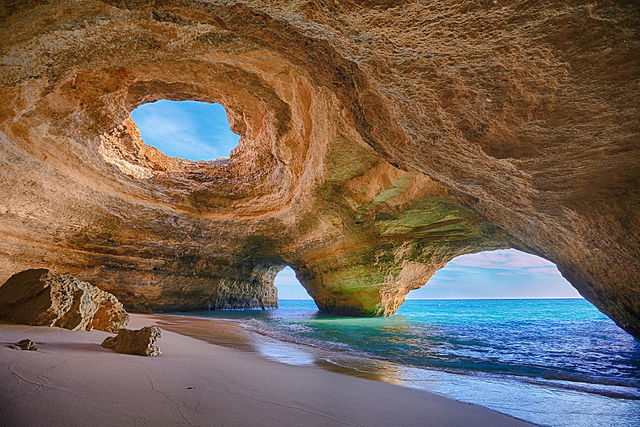 Grotta di Benagil – Foto Wikimedia Commons