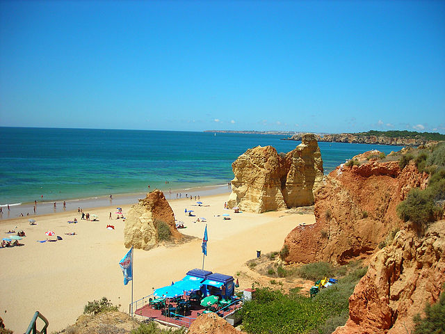 Praia do Alemao – Foto Wikimedia Commons