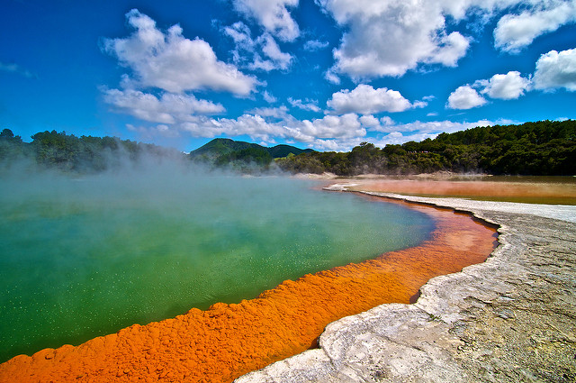 Champagne Pool – Credits: macronix