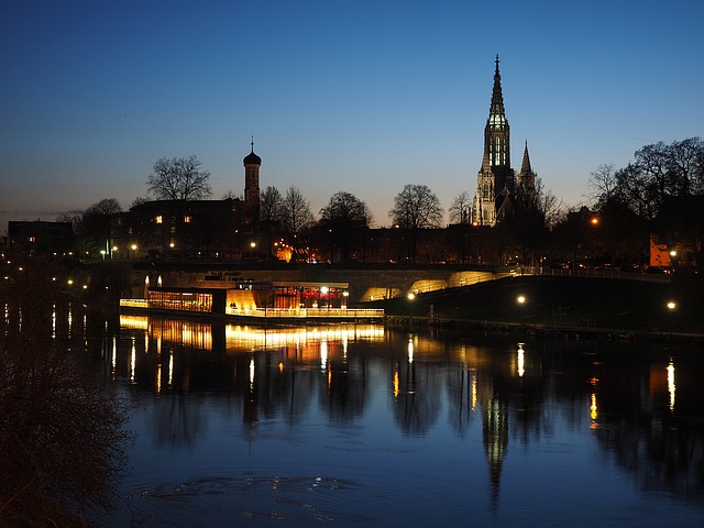 Serata sul Danubio a Ulm. Germania – Foto Pixabay